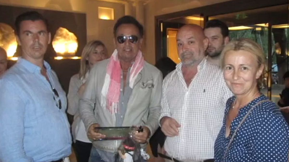 Bruce Springsteen recibe la placa de Hijo Adoptivo de Peralejos de las Truchas