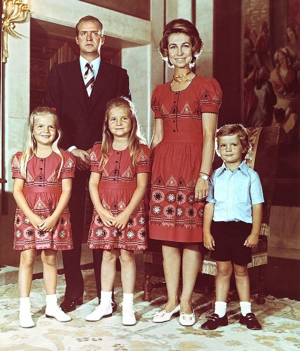 Los guiños futboleros de la Reina y familia