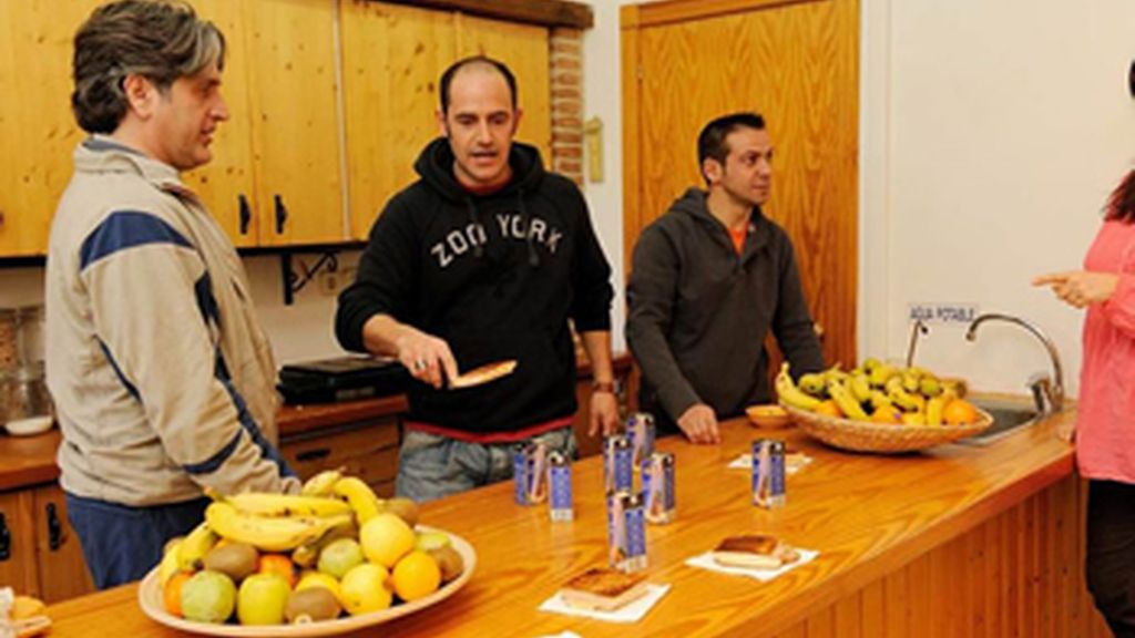 Los participantes de Soy Adicto en la cocina