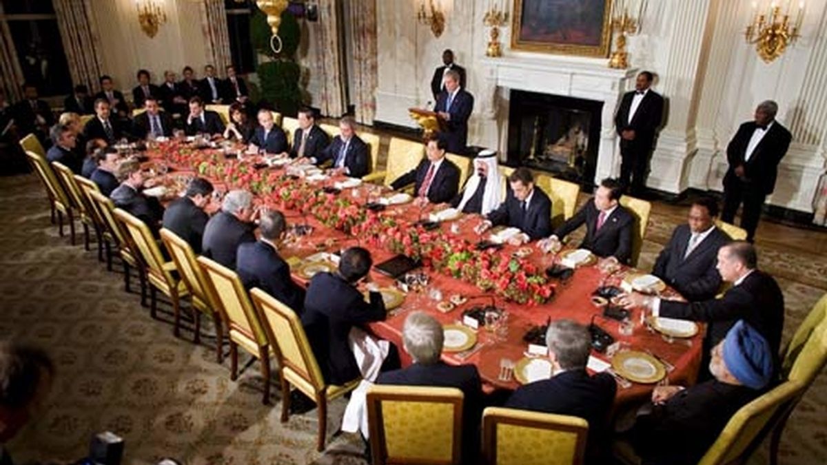 El presidente de EEUU, George W. Bush, se dirige a los líderes de los países del G-20 durante la cena oficial en la Casa Blanca.Vídeo: ATLAS