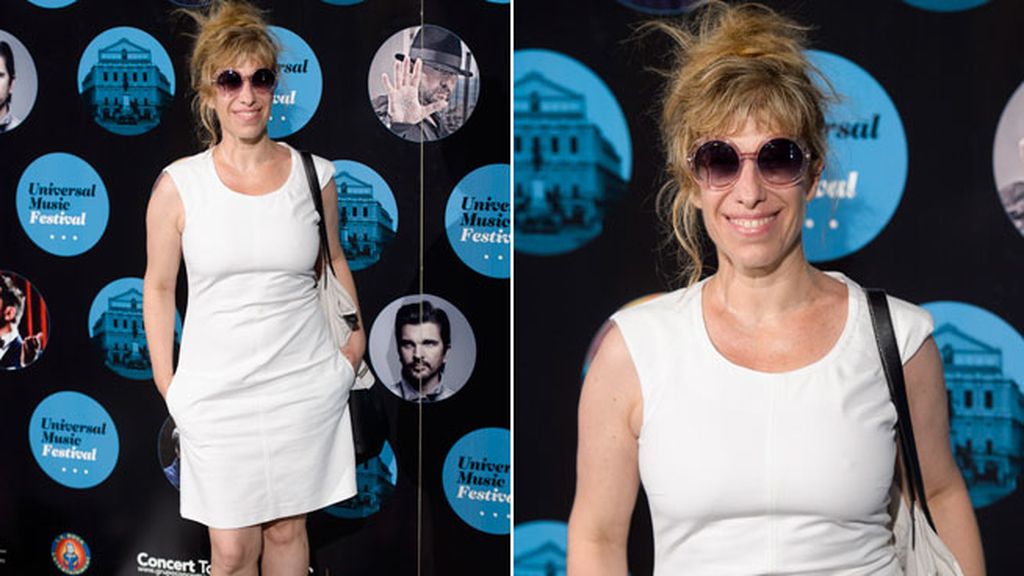 Natahalie Seseña con gafas de sol retro y vestido blanco