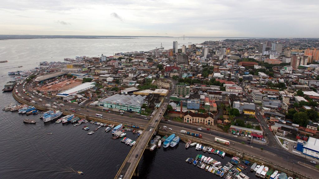 Puerto de la ciudad