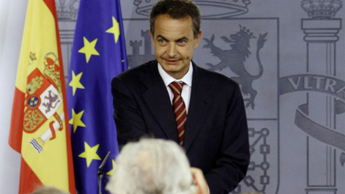 Zapatero momentos antes de la rueda de prensa