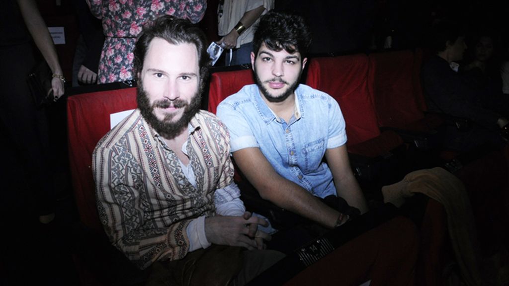 Rubén Ochandiano acudió al estreno junto a su amigo Carlos