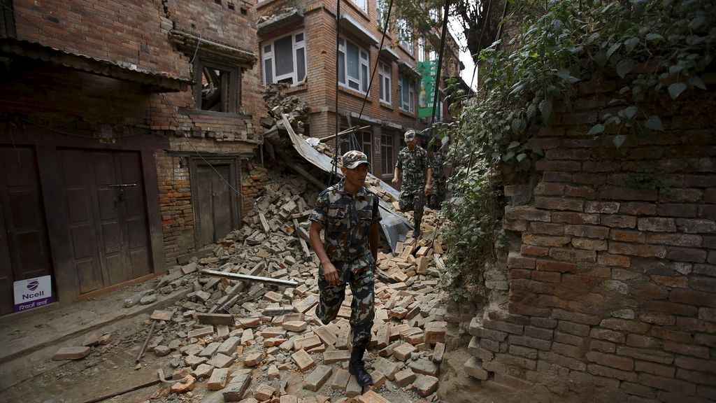 Un terremoto de 7,9 grados en la escala Ritcher sacude Nepal