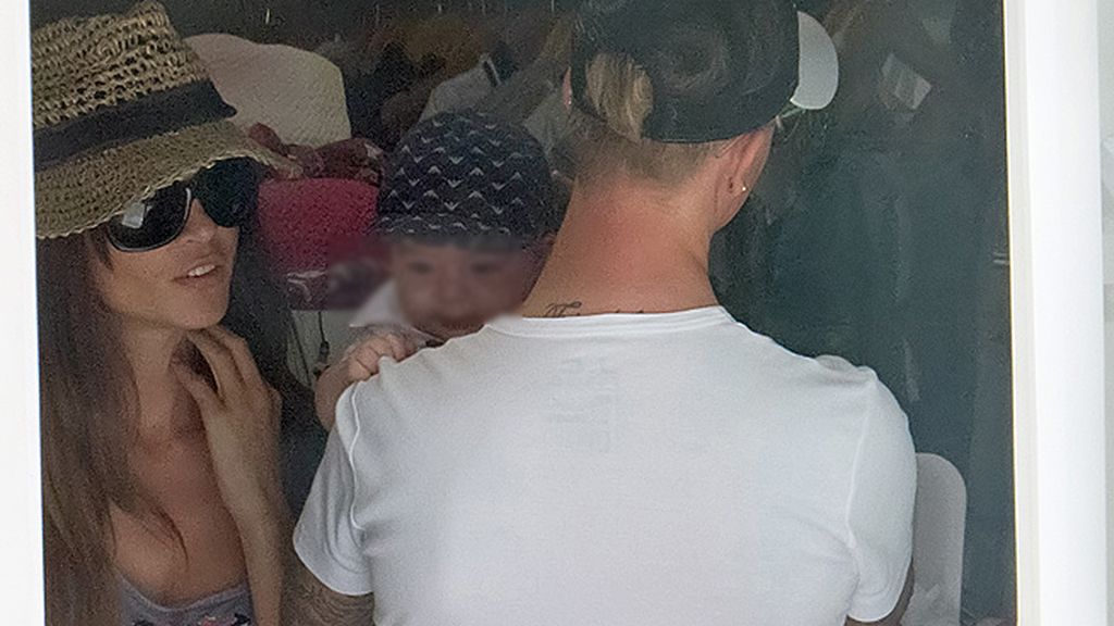 Las primeras vacaciones de Enzo, el hijo de Guti y Romina, en  Ibiza
