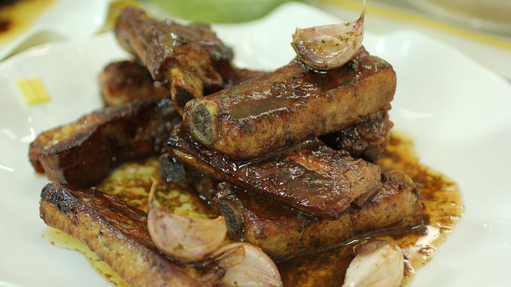 Costillas de cerdo con salsa de perejil de 'Robin Food'