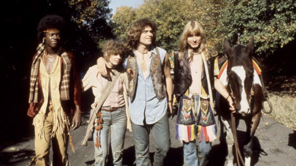 Los imprescindibles del look hippie, un homenaje a Scott Mckenzie
