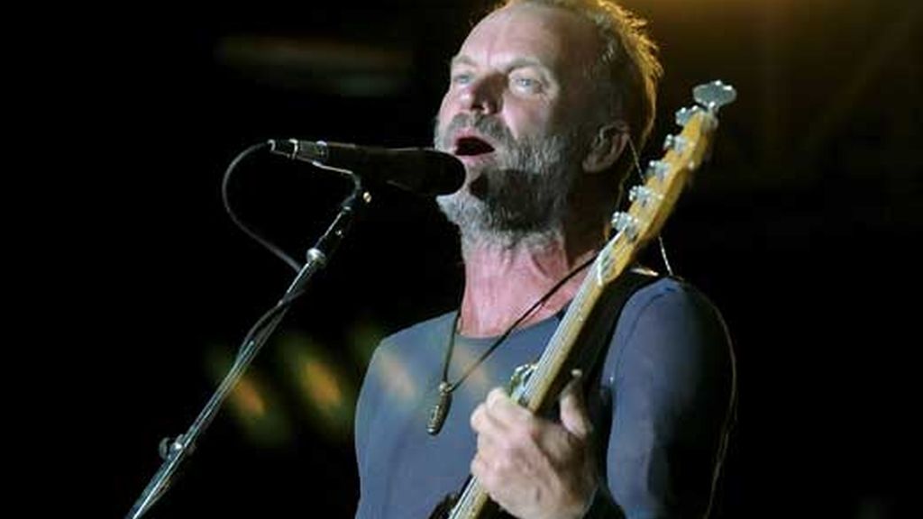 El cantante de Police, Gordon Matthew Sumner, Sting, durante la actuación en el Festival