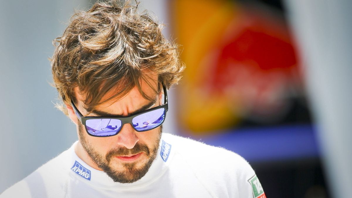 Alonso abandona en Malasia por problemas mecánicos