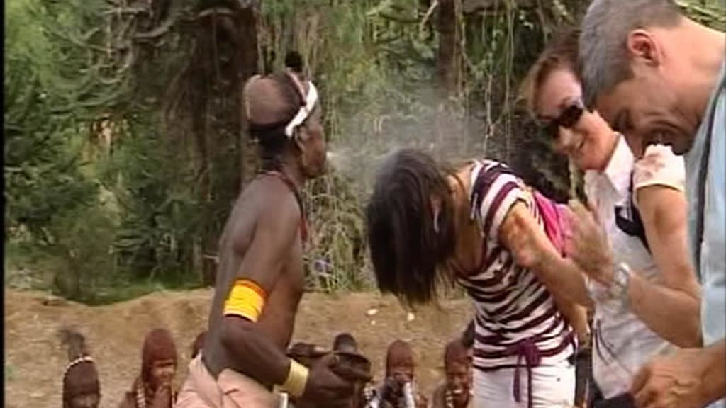 Peculiar recibimiento de los Hamer a los Rovira Mezcua