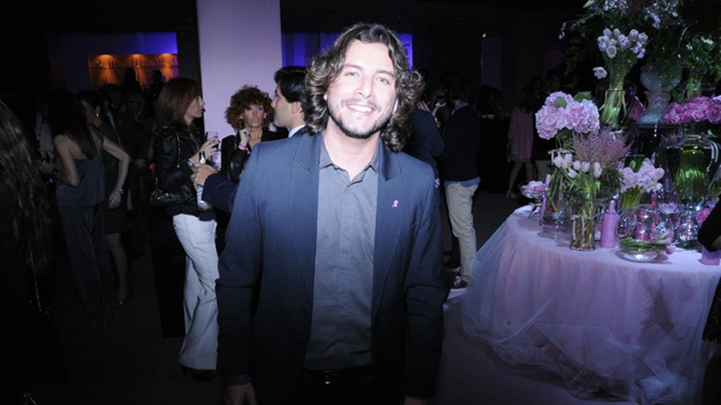 El cantante Manuel Carrasco a punto de ver la actuación de Malú