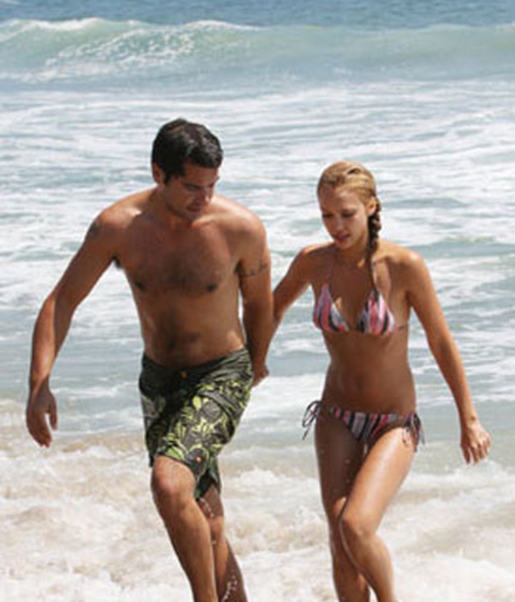 Los famosos lucen su cuerpo en la playa