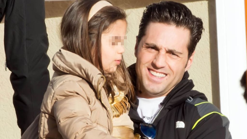 Bustamante, que acaba de cumplir ocho años con Echevarría, con su hija Daniela