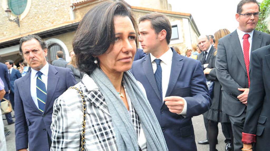 Dolor y grandes recuerdos en el funeral de Seve