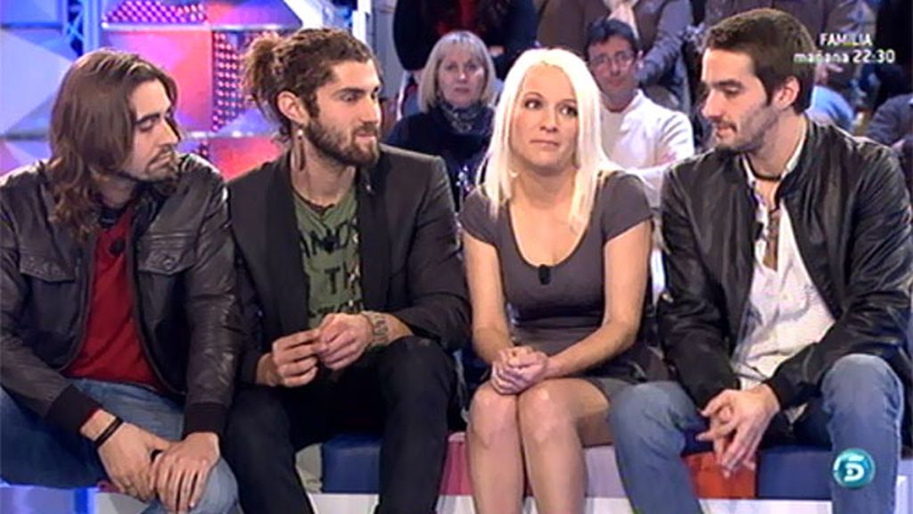 El grupo andaluz ha dedicado a Judith y su hermana el tema 'Tus muletas'