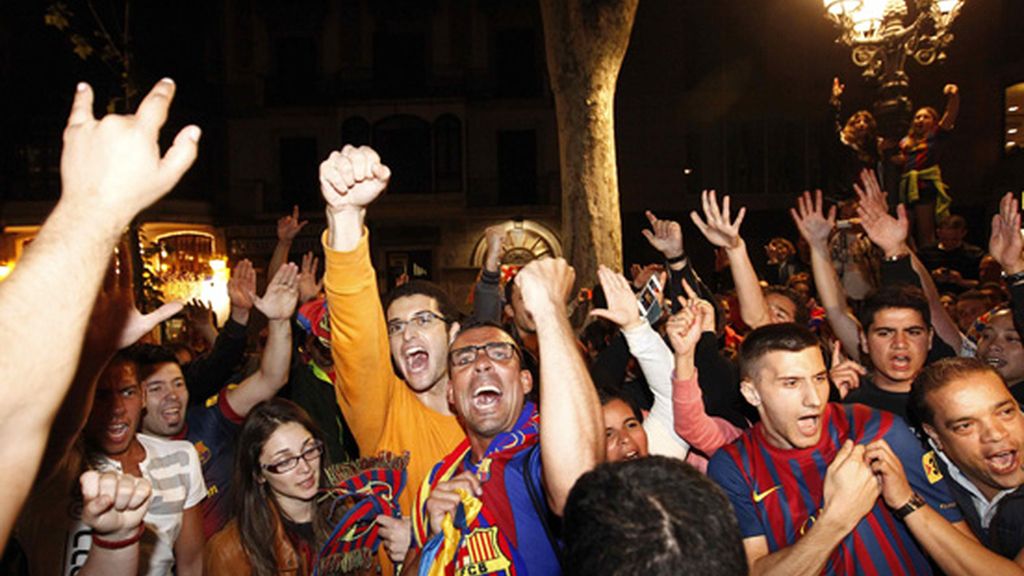 El alirón blaugrana inunda la plaza de Canaletas