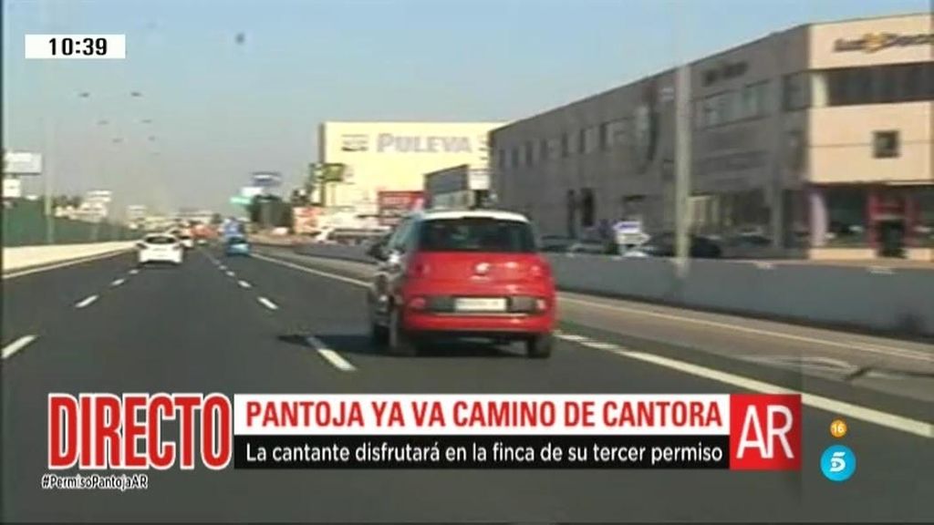 La cantante se mostró más seria que en las anteriores ocasiones