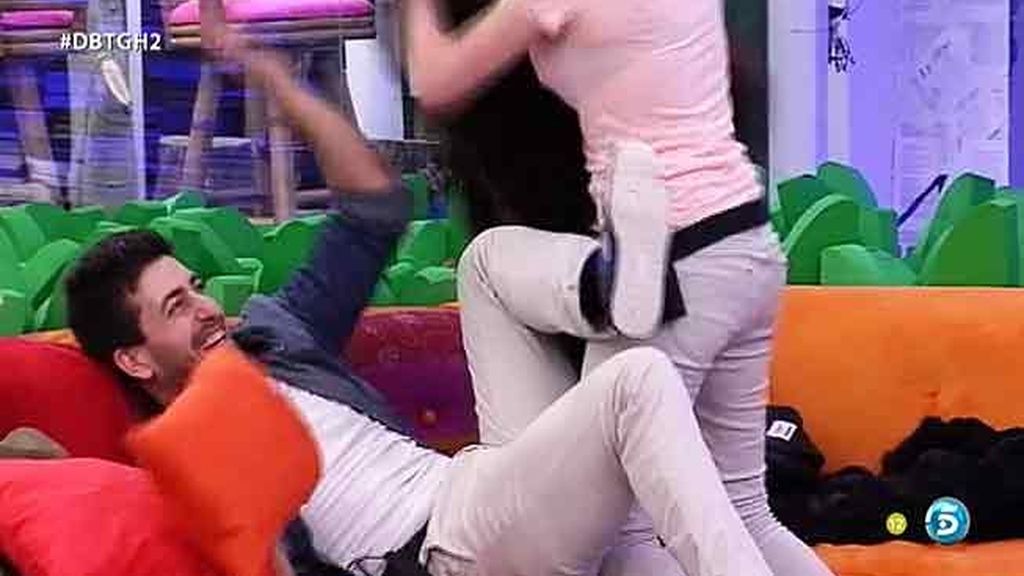 La nueva concursante e Igor, como si se conocieran de toda la vida