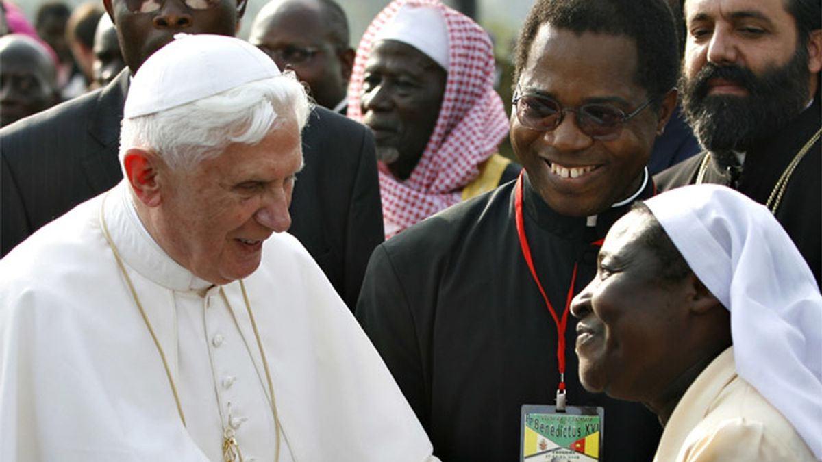 El Papa a su llegada a Camerún