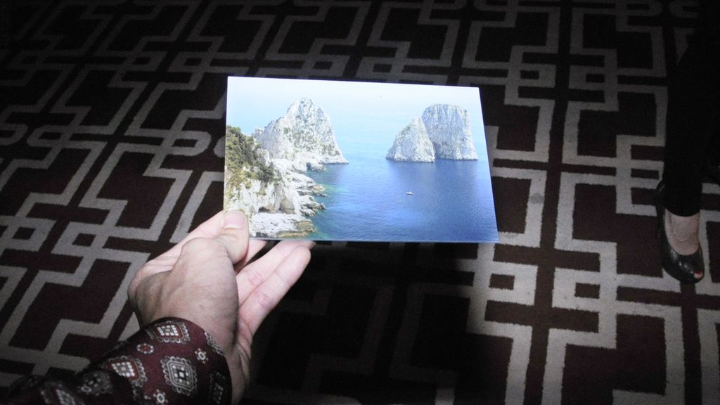 La costa italiana, tan presente en el universo de Dolce & Gabbana, ilustraba la invitación a la fiesta de Light Blue