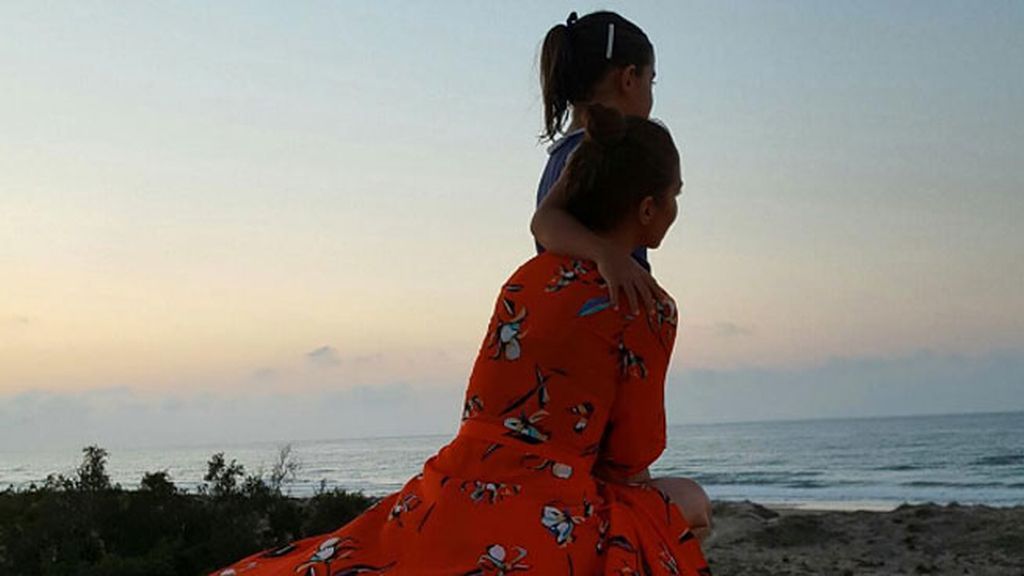 Ha posado junto al mar, en la piscina y practicando el ‘tumboning’