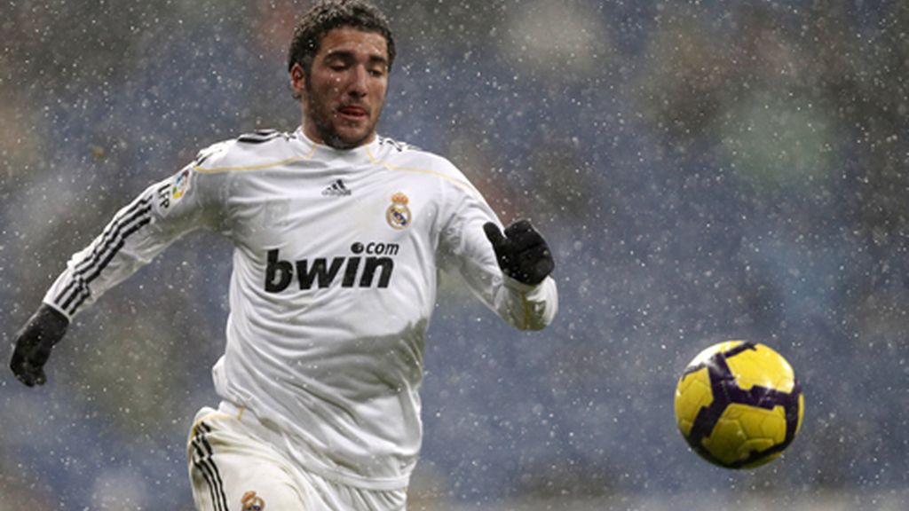 Gonzalo Higuaín durante el encuentro Real Madrid-Mallorca Gonzalo Higuaín durante el encuentro Real Madrid-Mallorca
