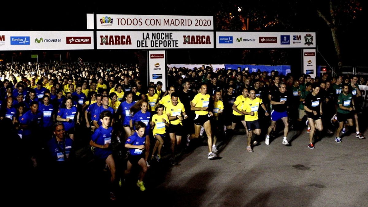 Más de 50.000 madrileños inundan las calles en La Noche del Deporte