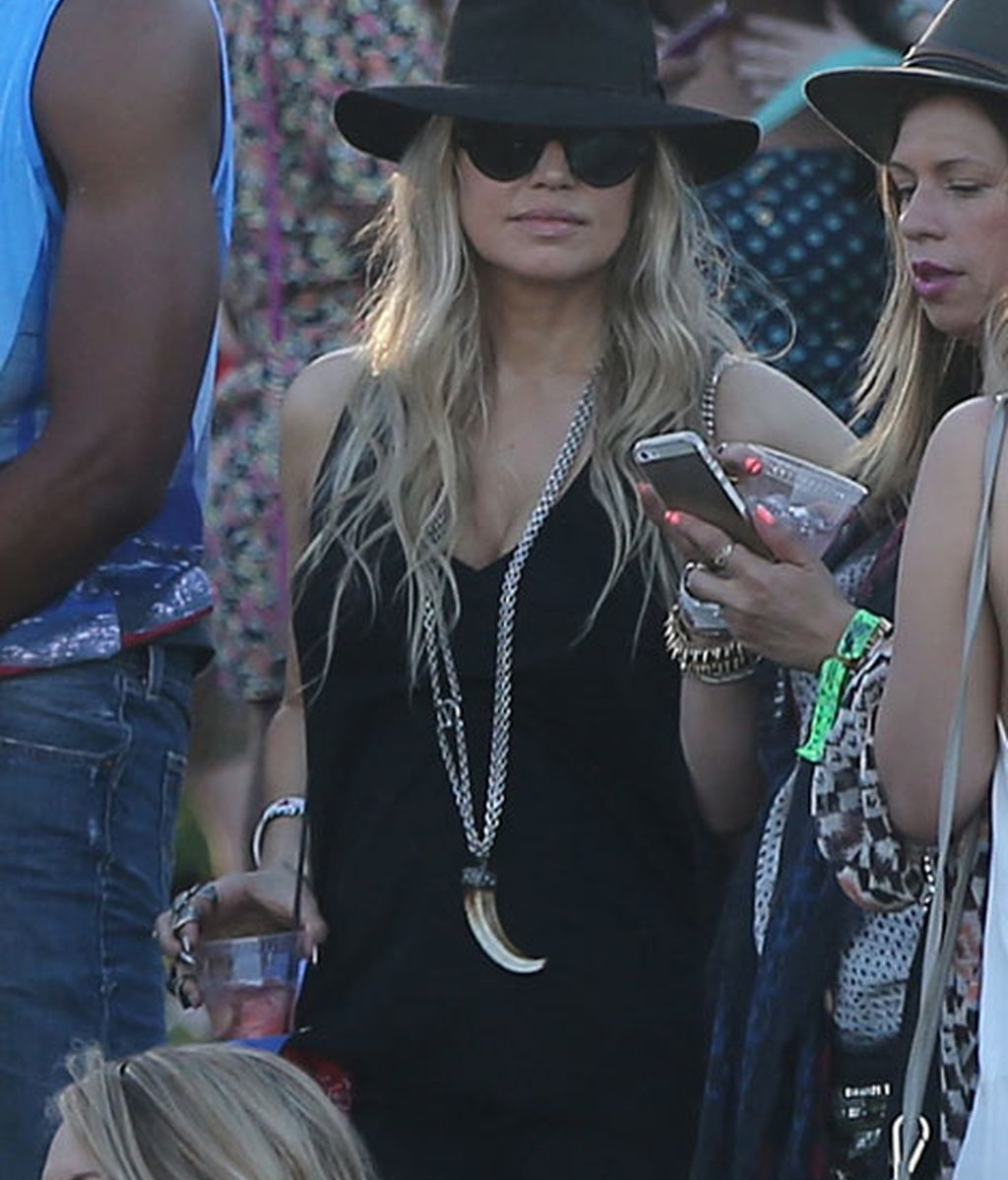 La cantante Fergie con 'total look' negro