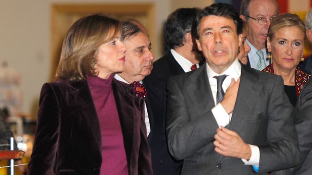 Cristina Cifuentes acompañó a la alcaldesa y al presidente de la Comunidad de Madrid