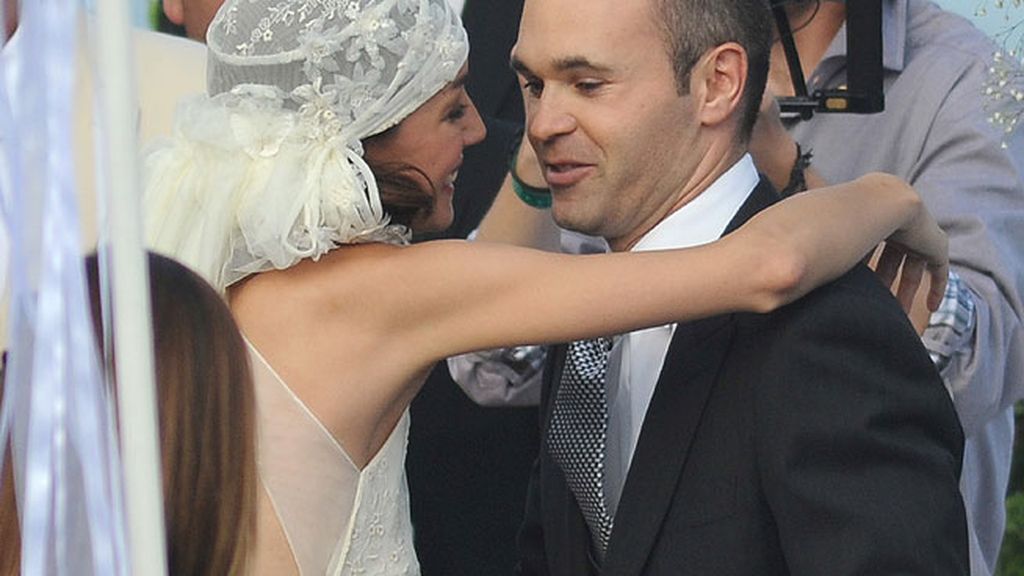 La boda de Andrés Iniesta y Anna Ortiz: veraniega, culé y tuiteada