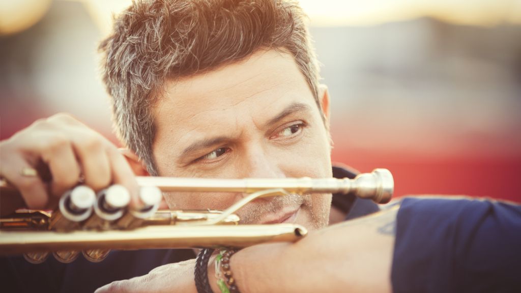 Alejandro Sanz presenta su segundo single, "A que no me dejas"