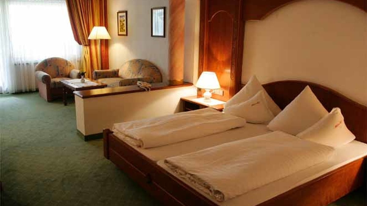 Una suite del hotel "Milderer Hof" en Tirol, Austria.