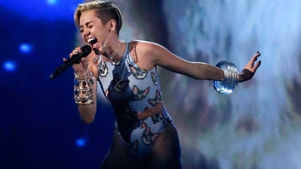 Taylor Swift, triunfa en los American Music Awards