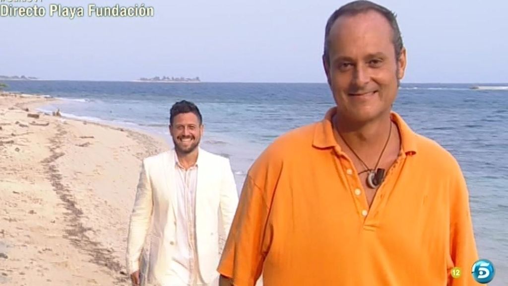 Pascual sorprende a Nacho con su libro