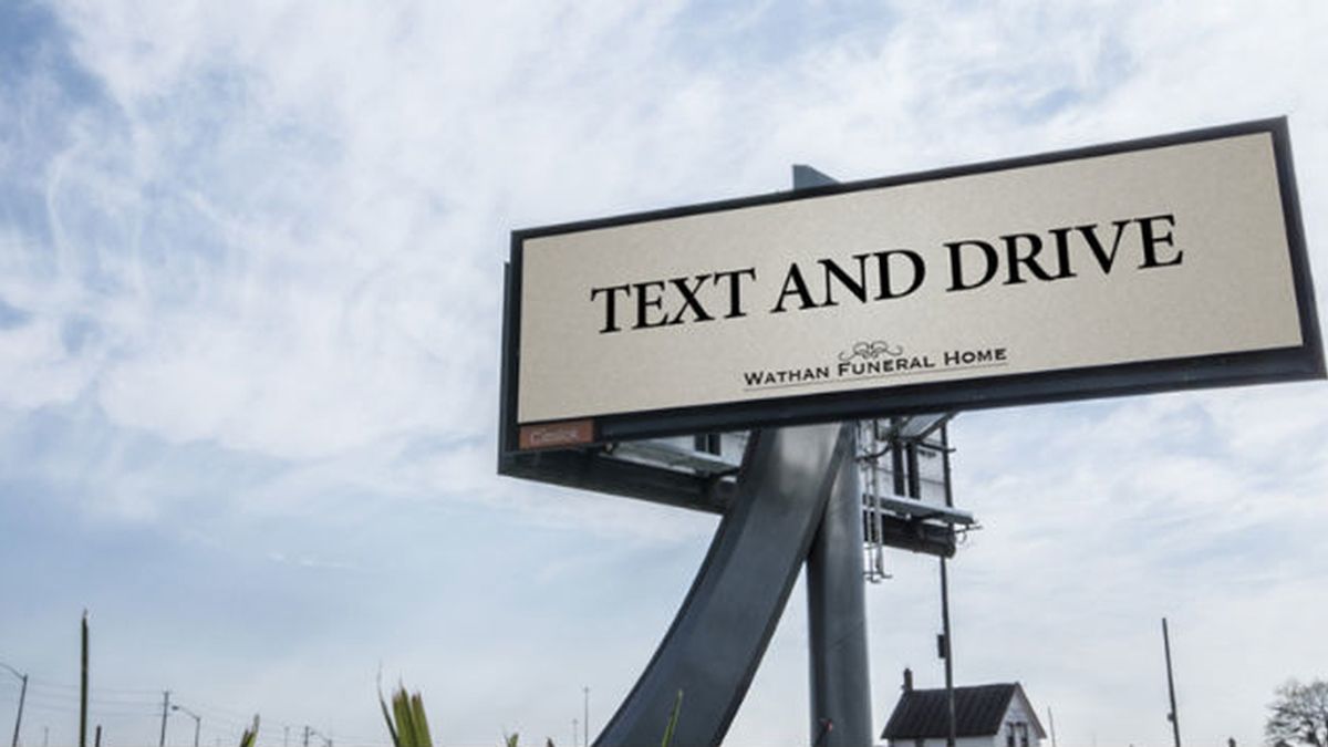 Text and drive valla publicitaria