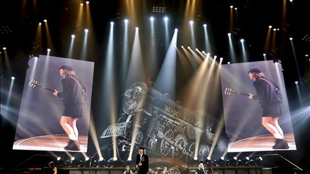 Concierto que la banda de rock australiana AC/DC  ofrecido el martes pasado en el Palau Sant Jordi de Barcelona. EFE/Archivo