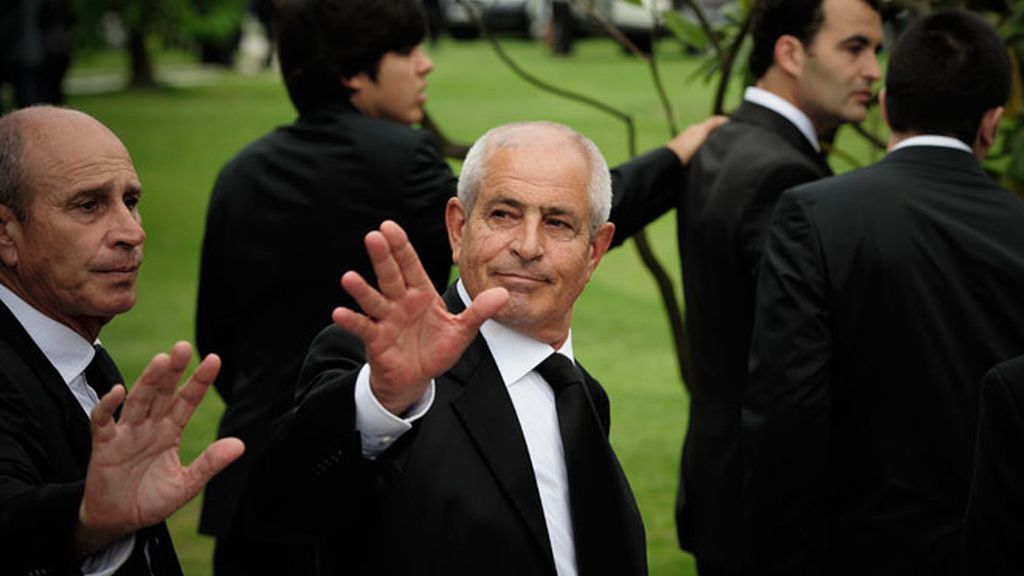 Dolor y grandes recuerdos en el funeral de Seve