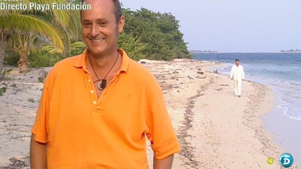 Pascual sorprende a Nacho con su libro