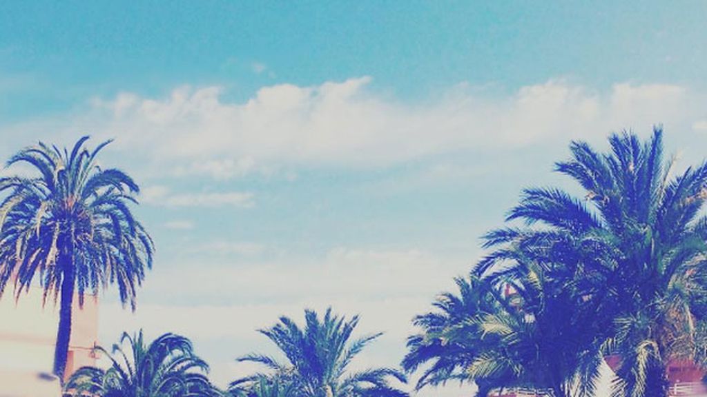 Ha posado junto al mar, en la piscina y practicando el ‘tumboning’