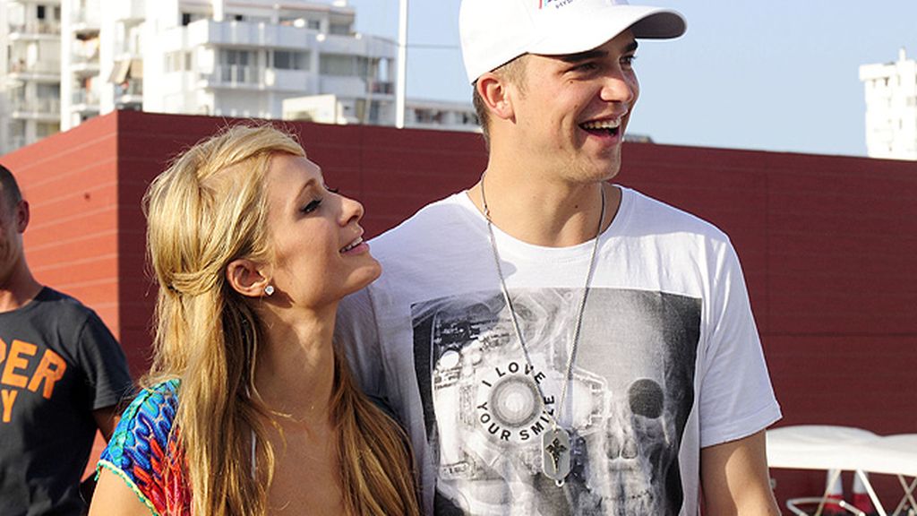 La diva es la anfitriona de fiesta 'Foam&Diamonds'