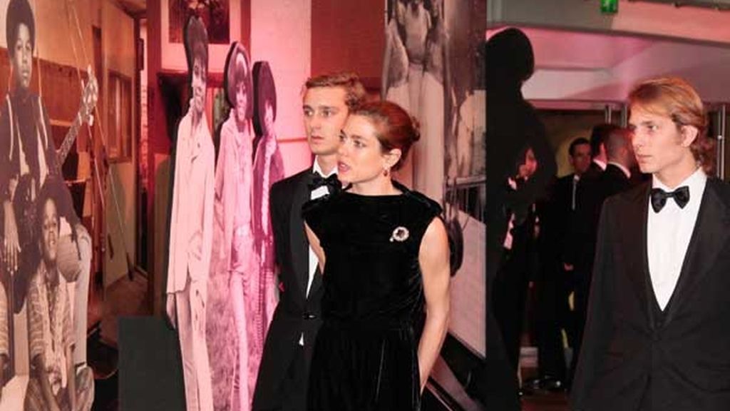 Andrea, Carlota y Pierre Casiraghi se hacen con el mando