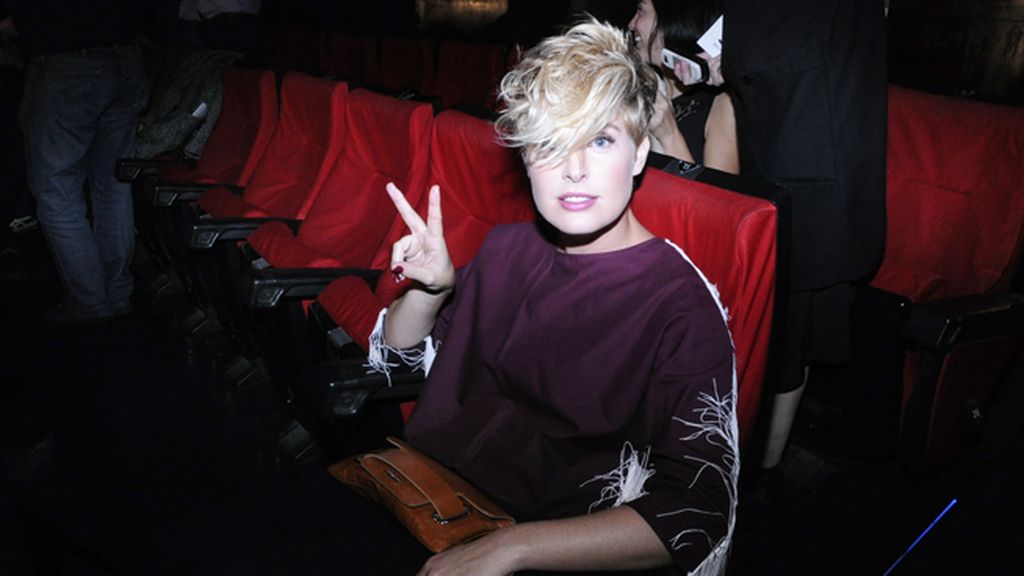 Tania Llasera acudió vestida de la marca Cultto