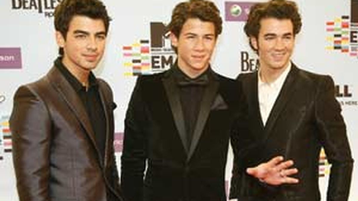 Los Jonas Brothers han arrasado en los dos conciertos que han dado en España. Vídeo: Informativos Telecinco. Los Jonas Brothers han arrasado en los dos conciertos que han dado en España. Vídeo: Informativos Telecinco.