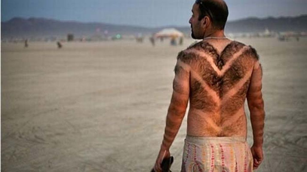 El vello masculino convertido en arte