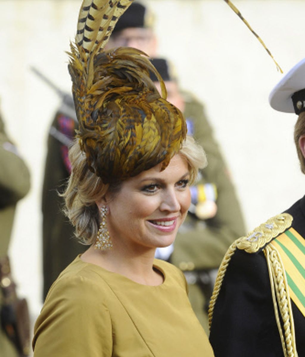 El tocado de vedette de Máxima de Holanda