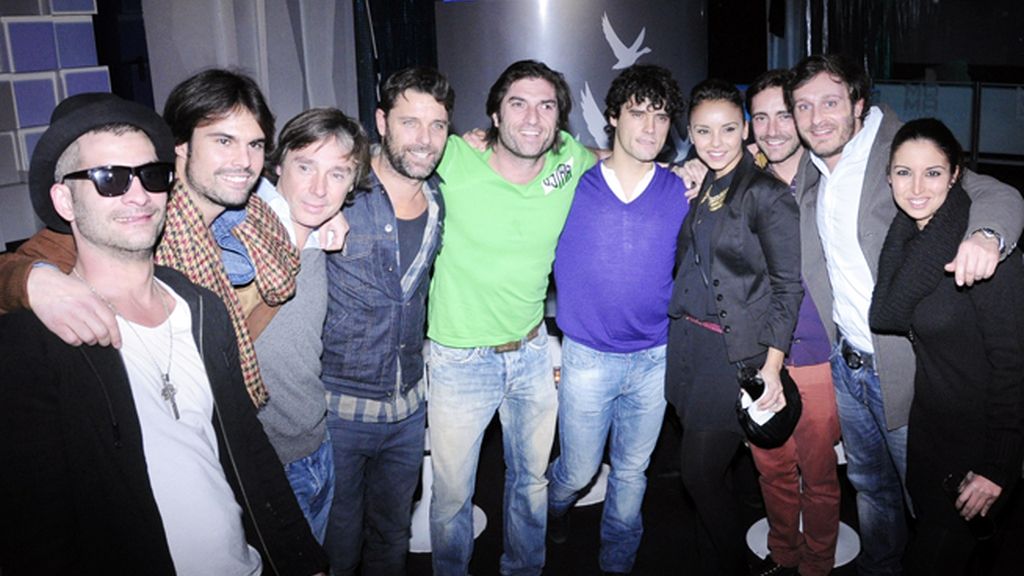 ¿Por qué sonríen nuestros famosos?