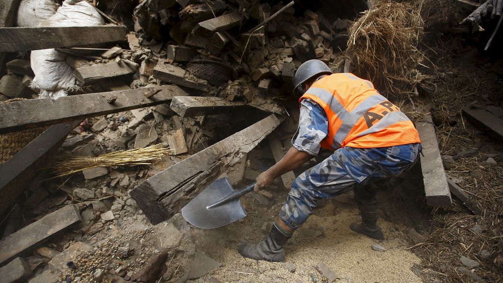 Un terremoto de 7,9 grados en la escala Ritcher sacude Nepal