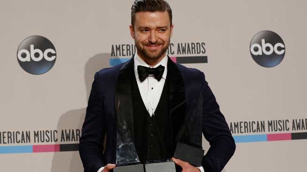 Taylor Swift, triunfa en los American Music Awards