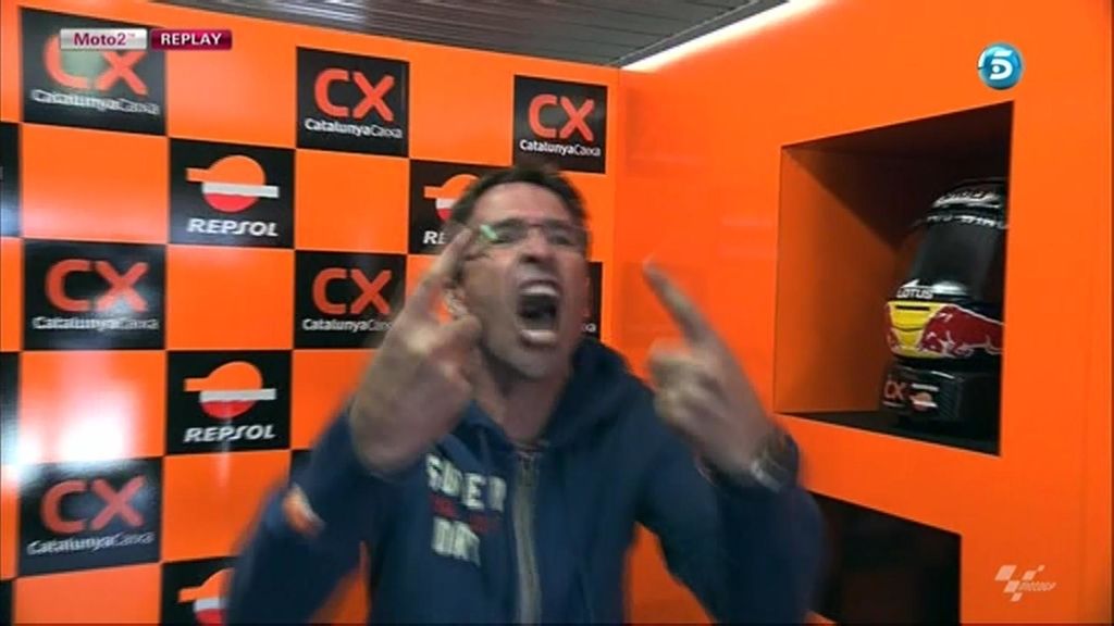 El padre de Marc Márquez echa toda la adenalina acumulada en el final de la carrera